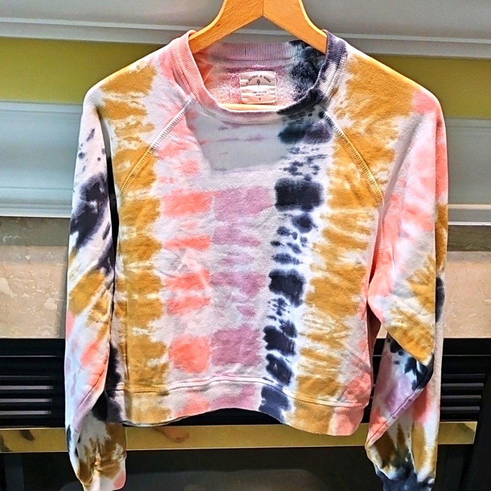 Electric & Rose Time To Live Cropped Sweatshirt Size Small